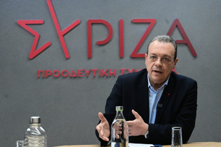[375660] ΣΥΝΑΝΤΗΣΗ ΤΟΥ ΠΡΟΕΔΡΟΥ ΤΟΥ ΣΥΡΙΖΑ ΠΣ ΣΩΚΡΑΤΗ ΦΑΜΕΛΛΟΥ ΜΕ ΤΗΝ ΟΜΟΣΠΟΝΔΙΑ ΤΡΑΠΕΖΟΫΠΑΛΛΗΛΙΚΩΝ ΟΡΓΑΝΩΣΕΩΝ ΕΛΛΑΔΑΣ (ΤΑΤΙΑΝΑ ΜΠΟΛΑΡΗ/eurokinissi)